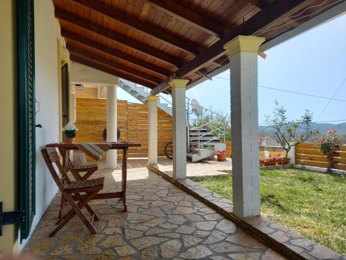 Villa Theo ماراثياس المظهر الخارجي الصورة